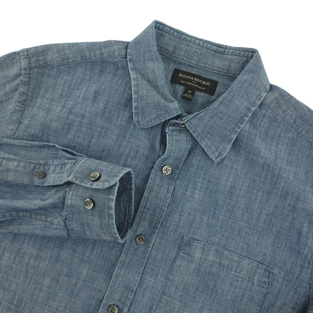 Banana Republic Shirt Mens M Blue Chambray Long Sleeve Button Up Soft Wash